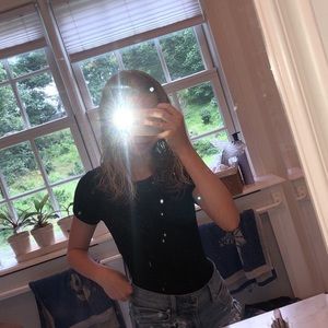 Meet your Posher, Elli